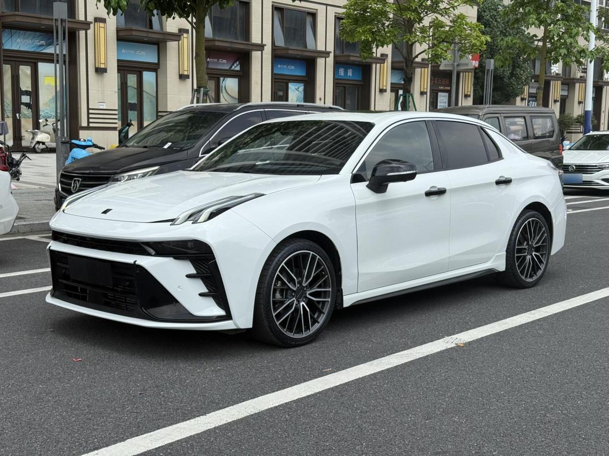 Lynk & Co 03 2.0TD DCT Pro