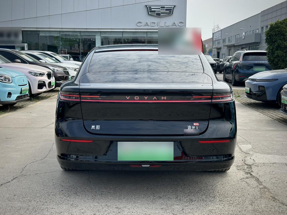 Voyah Lan Tu Zhui Guang L AWD Ultra, фото 11