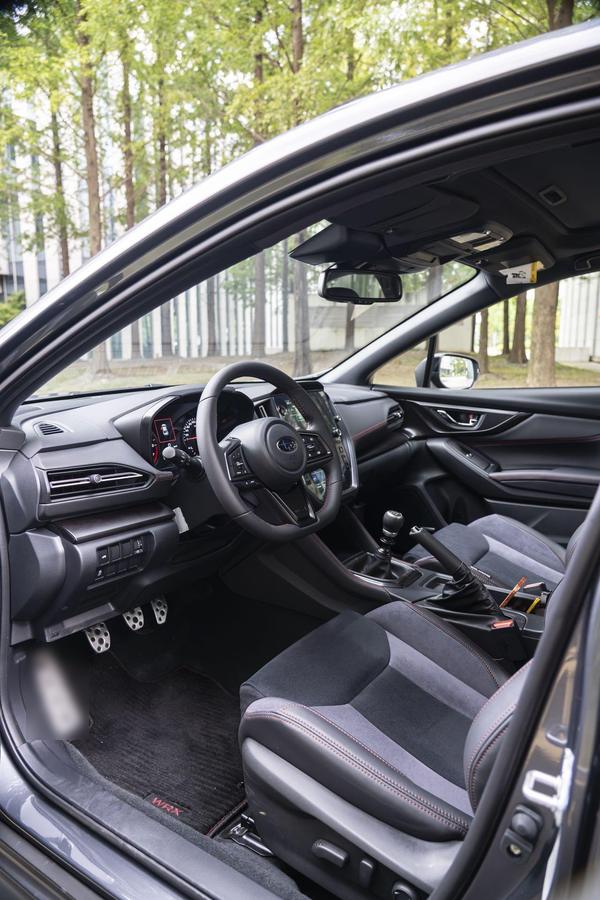 Subaru WRX 2.4T MT EyeSight, фото 8