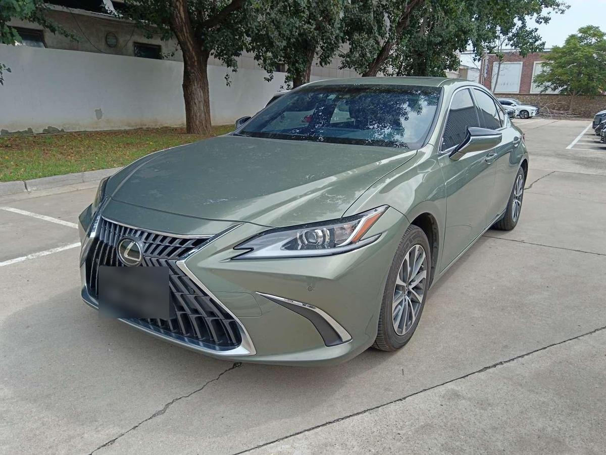 Lexus ES 200