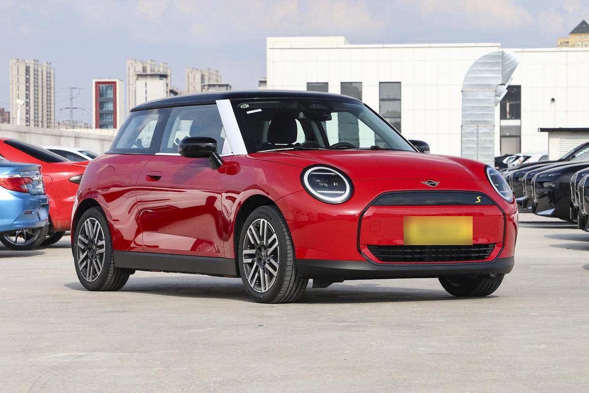 MINI Cooper Electric SE Plus, фото 6