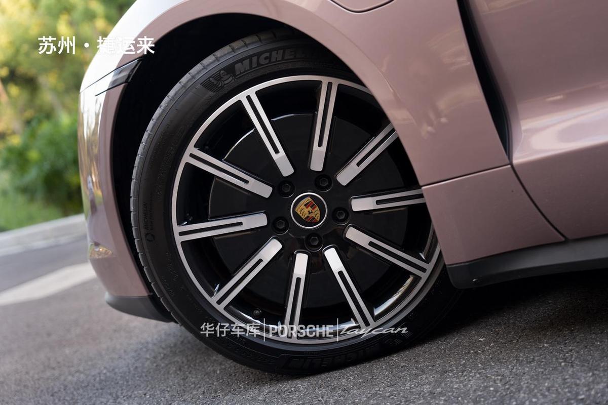 Porsche Taycan, фото 6
