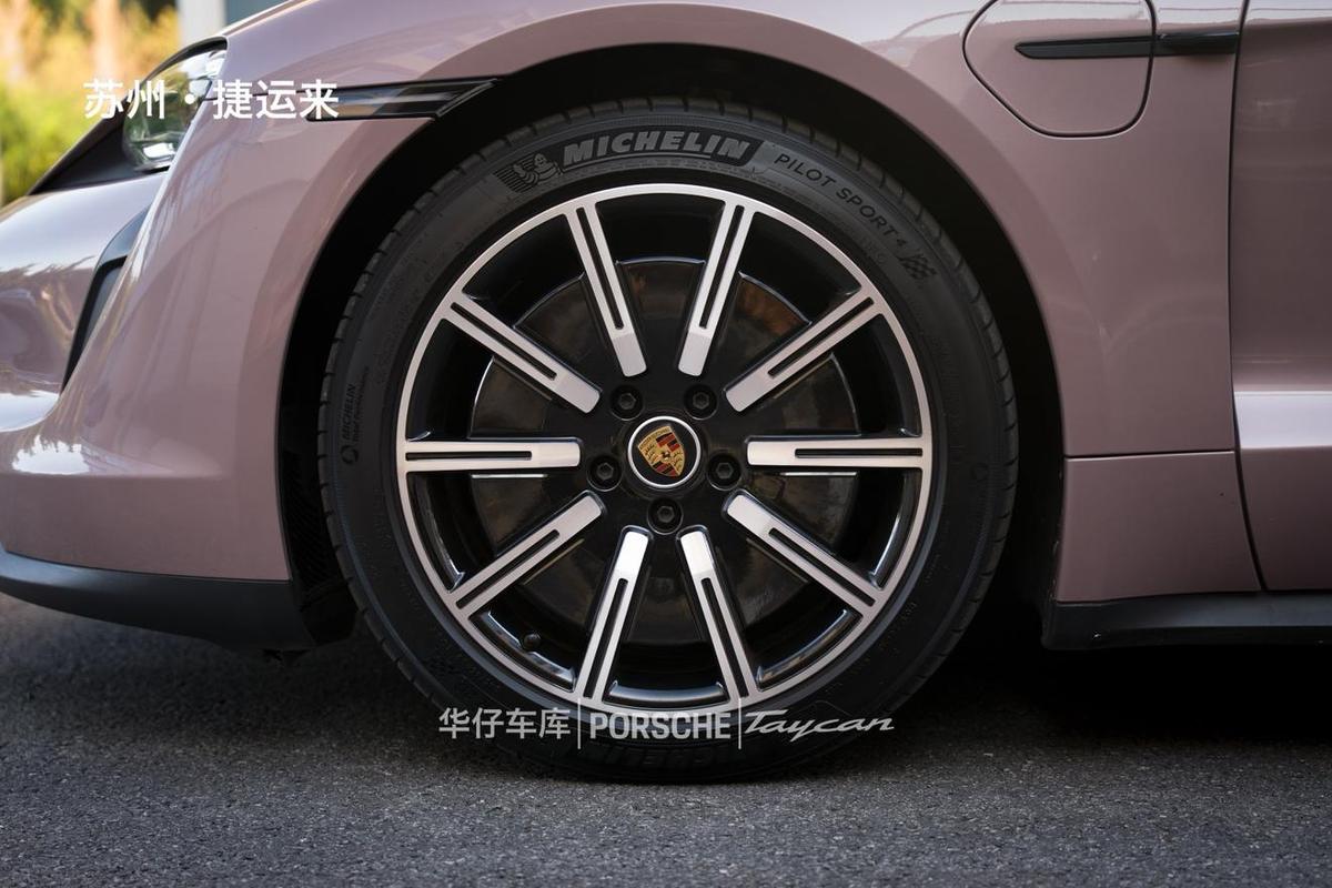 Porsche Taycan, фото 7