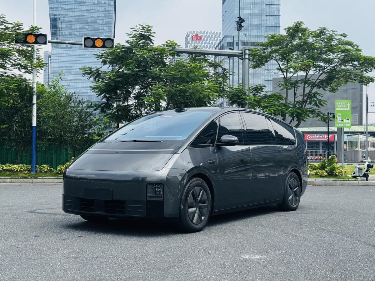 Li Auto MEGA Home
