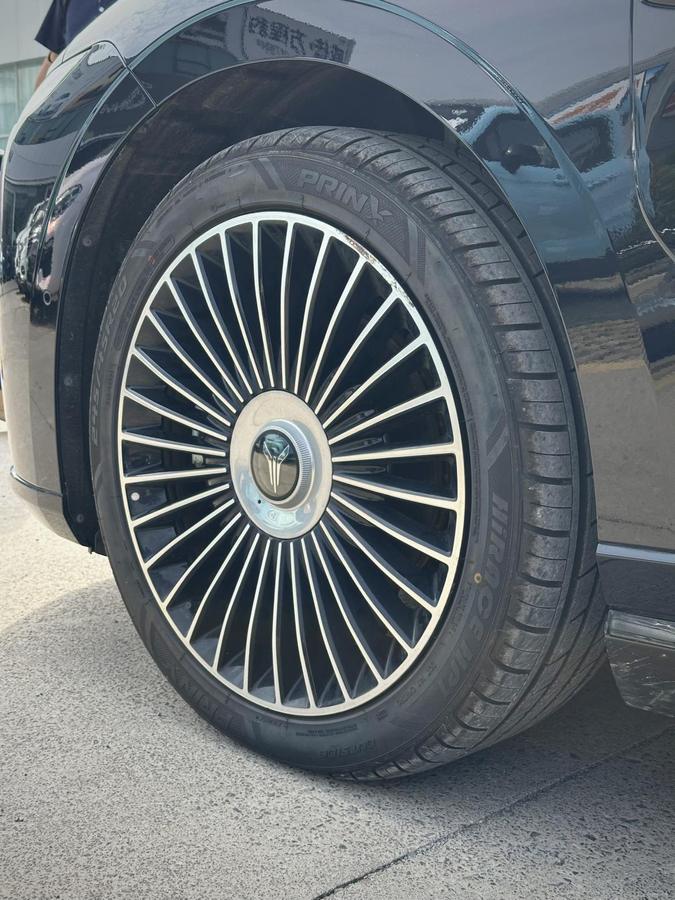 Voyah Lan Tu Zhui Guang L AWD Ultra, фото 14