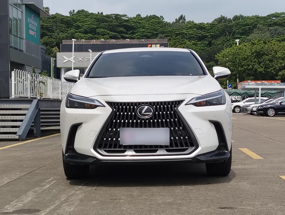 Lexus NX 260 FWD