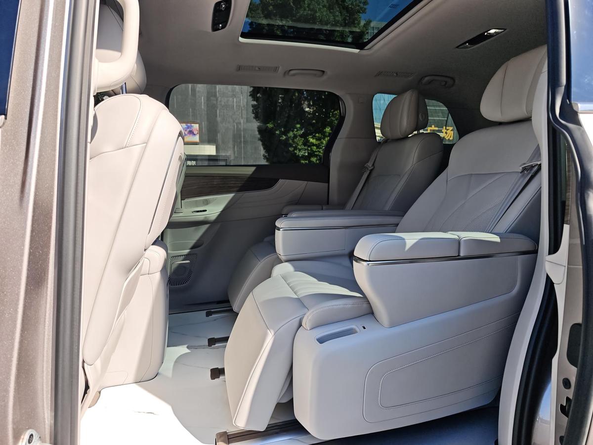Roewe iMAX8 DMH 1.5T, фото 8