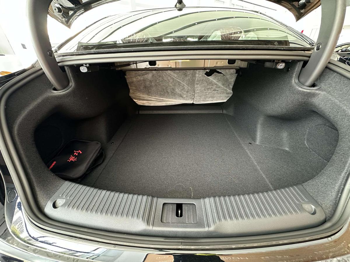 Hongqi H5 PHEV 130, фото 12