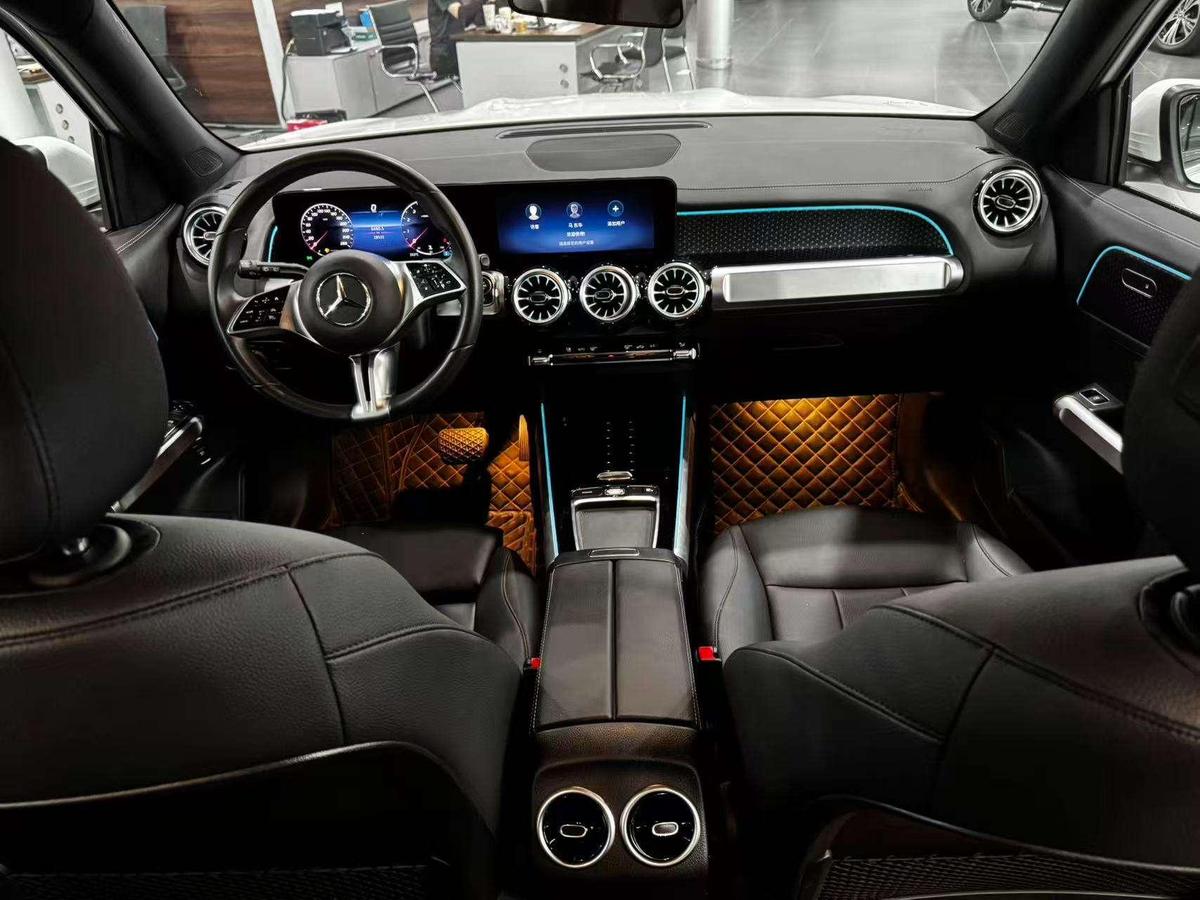 Mercedes-Benz GLB 200, фото 14