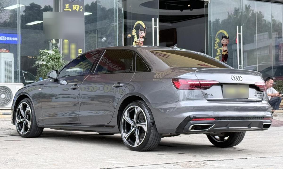 Audi A4L 40 TFSI Luxury
