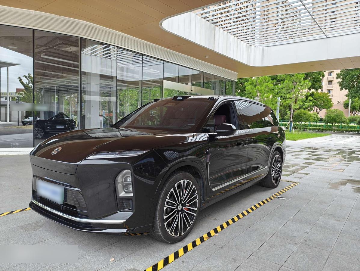 NIO ES8 6-seat