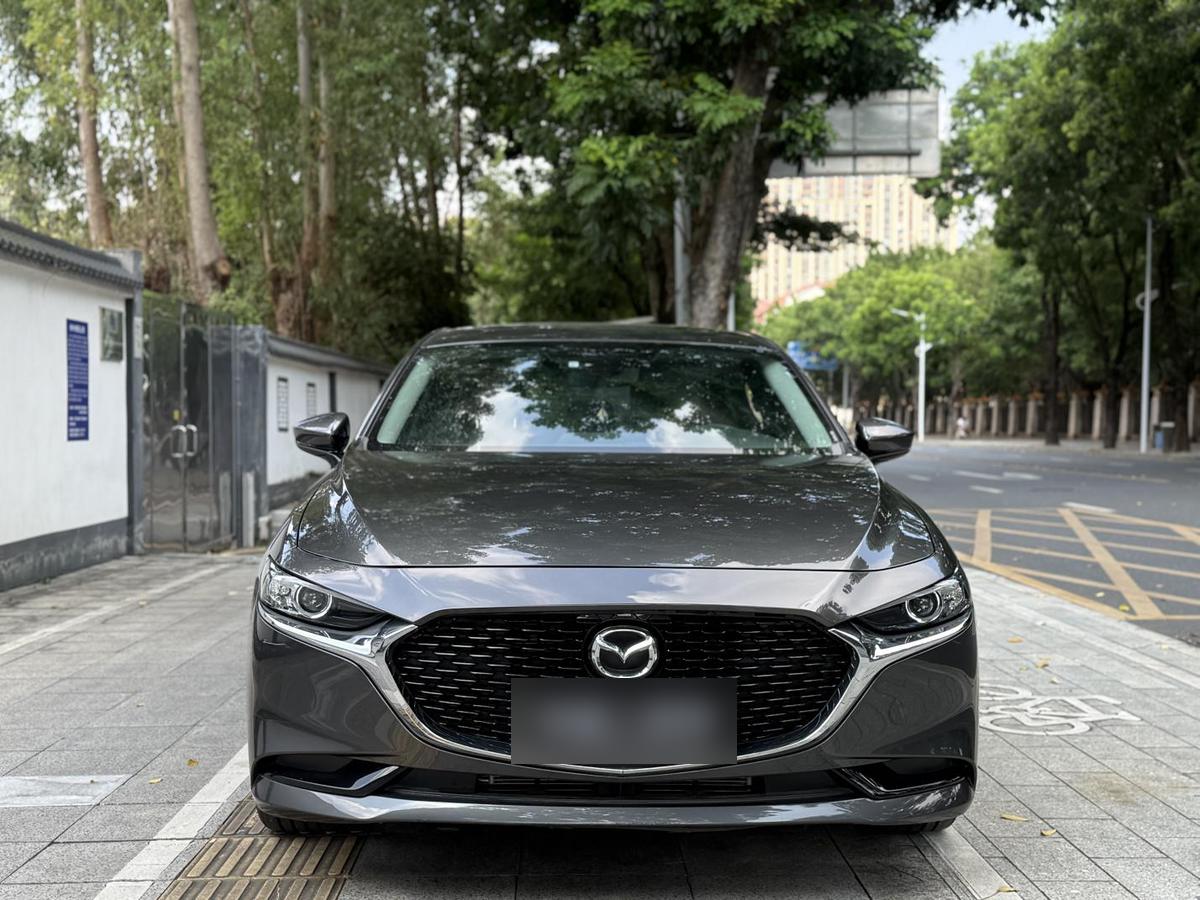 Mazda 3 Axela 2.0L AT