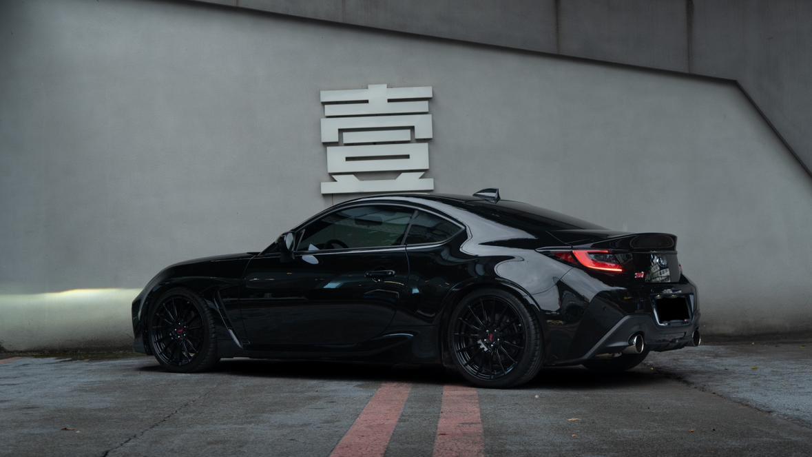 Subaru BRZ 2.4L MT STI Sport, фото 3