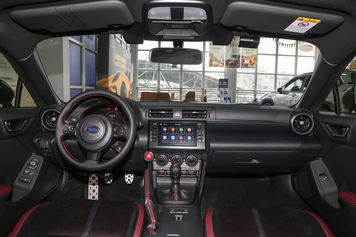 Subaru BRZ 2.4L MT STI Sport, фото 3