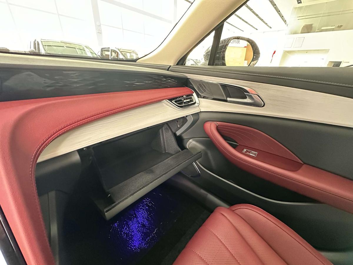 Hongqi H5 PHEV 130, фото 3
