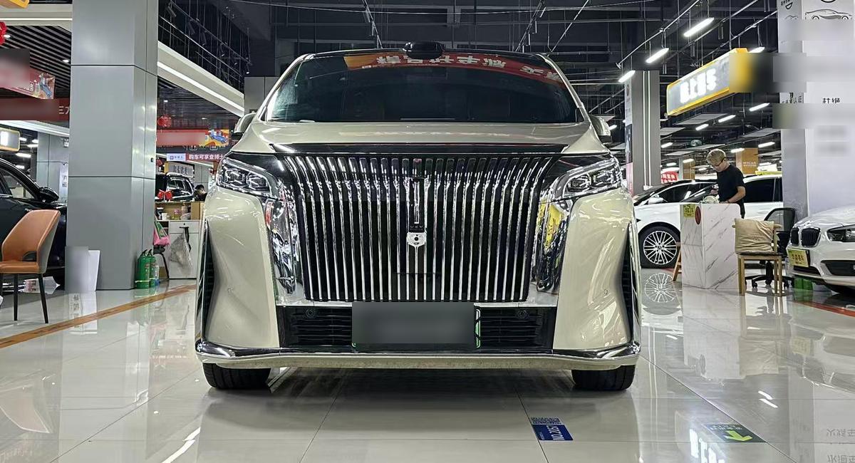 WEY Gaoshan PHEV AWD 8
