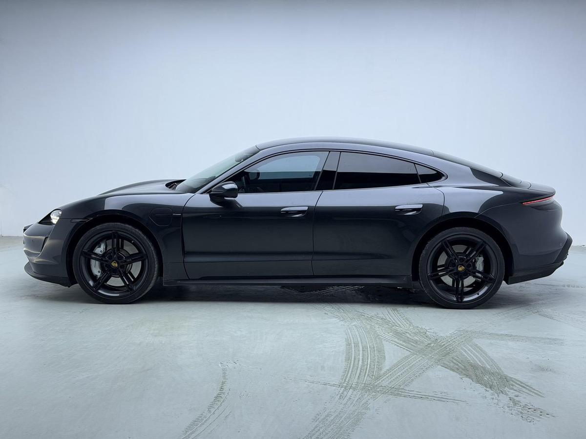 Porsche Taycan, фото 4