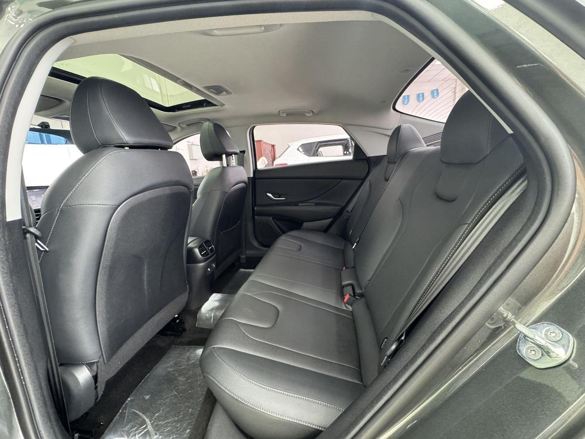 Hyundai Elantra 1.5L CVT GLX Elite, фото 12