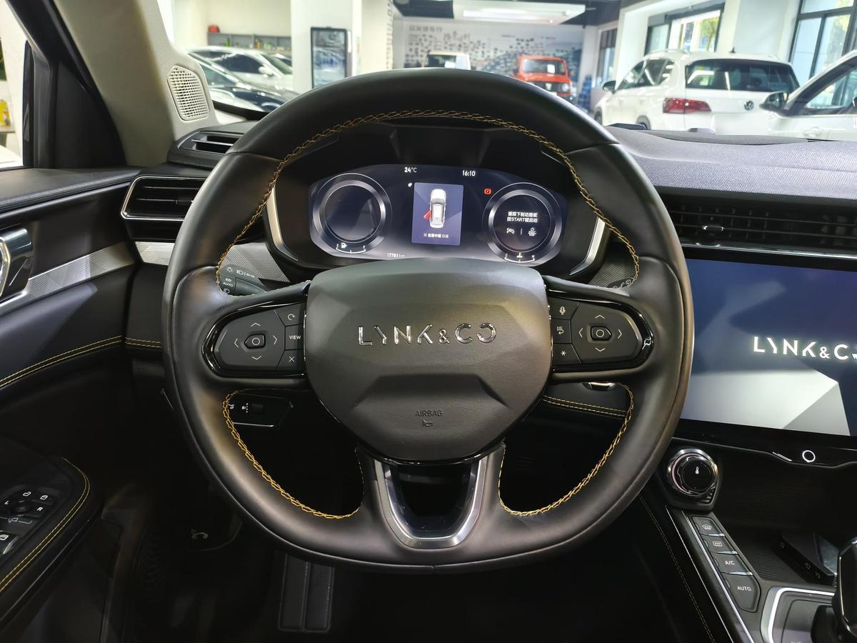 Lynk & Co 01 2.0TD 2WD, фото 7