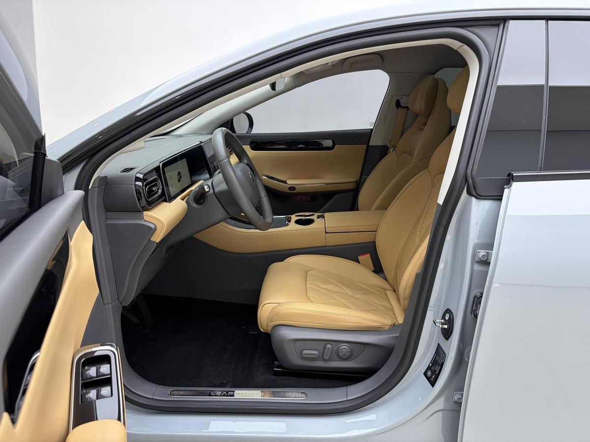 Leapmotor C01 EV 525 Premium, фото 12