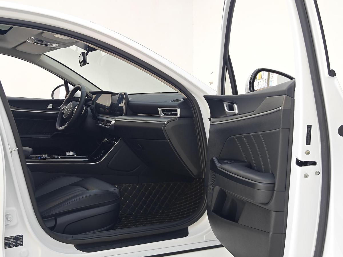 Kia K5 1.5T Luxury, фото 15