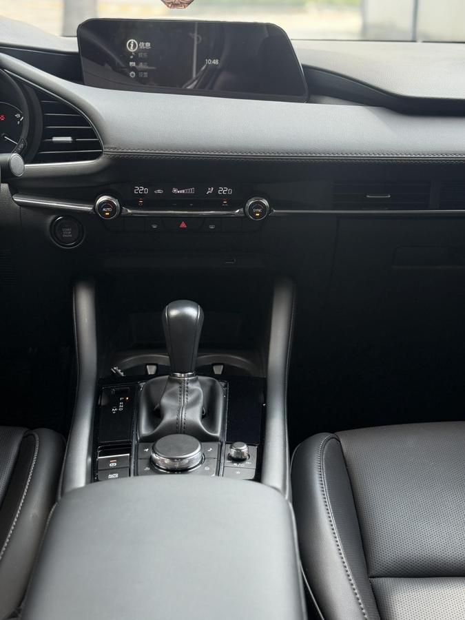 Mazda 3 Axela 2.0L AT, фото 19