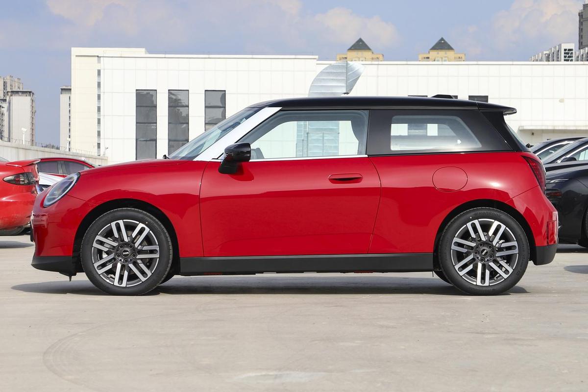 MINI Cooper Electric SE Plus, фото 7
