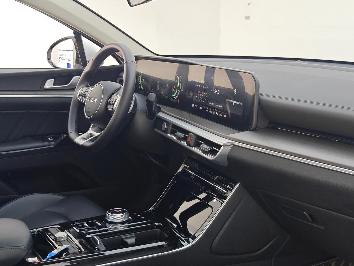 Kia K5 1.5T Luxury, фото 11