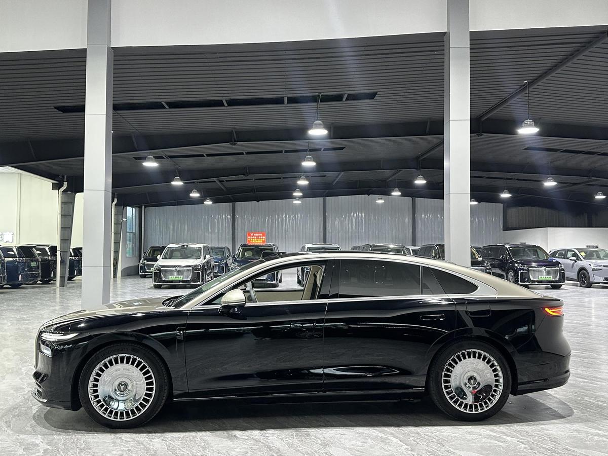 Voyah Lan Tu Zhui Guang L AWD Ultra