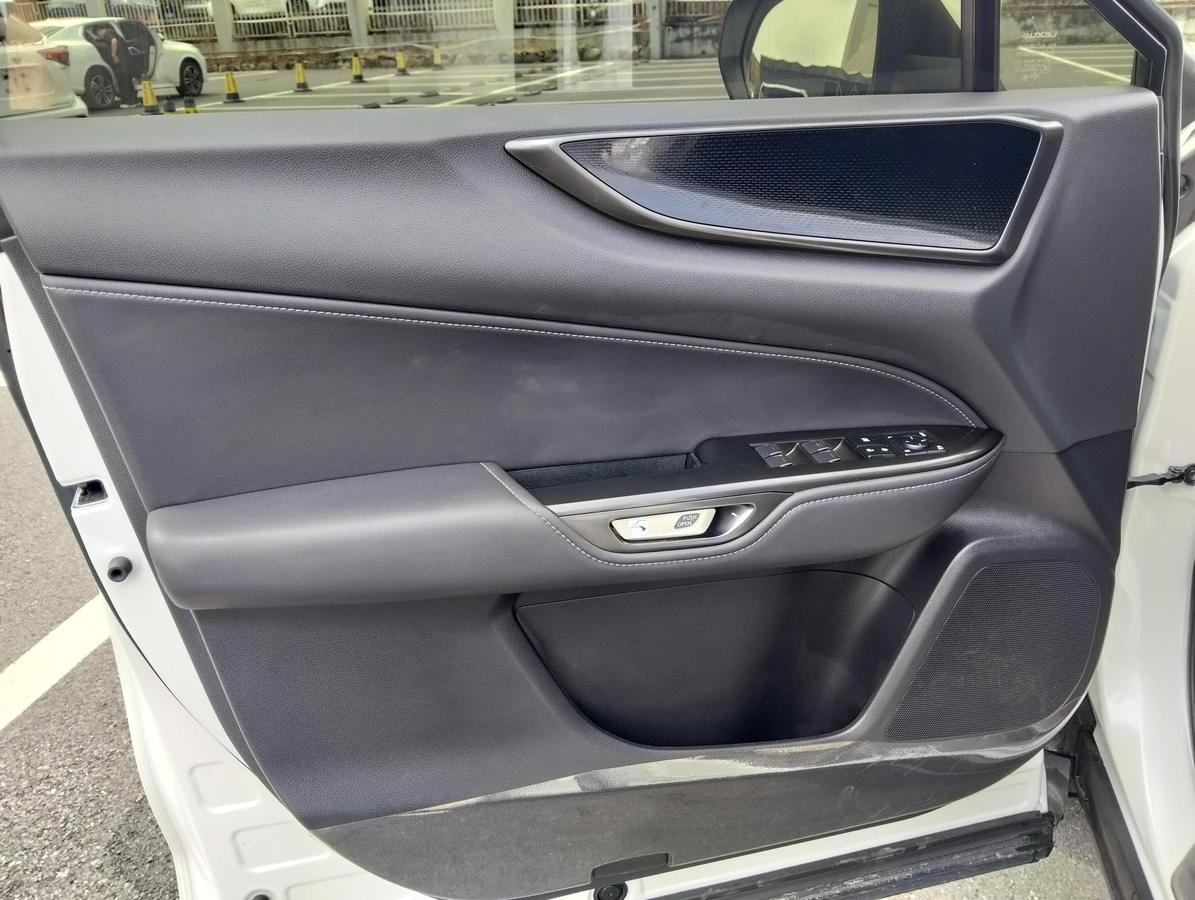 Lexus NX 260 FWD, фото 4