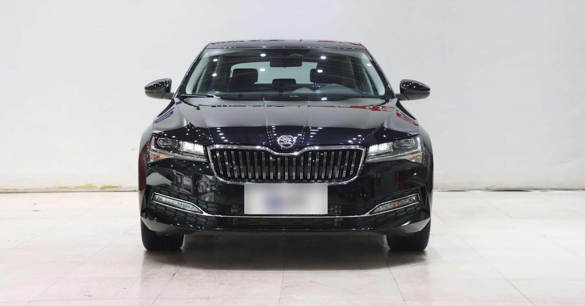 Skoda Superb TSI280 DSG Premium, фото 2
