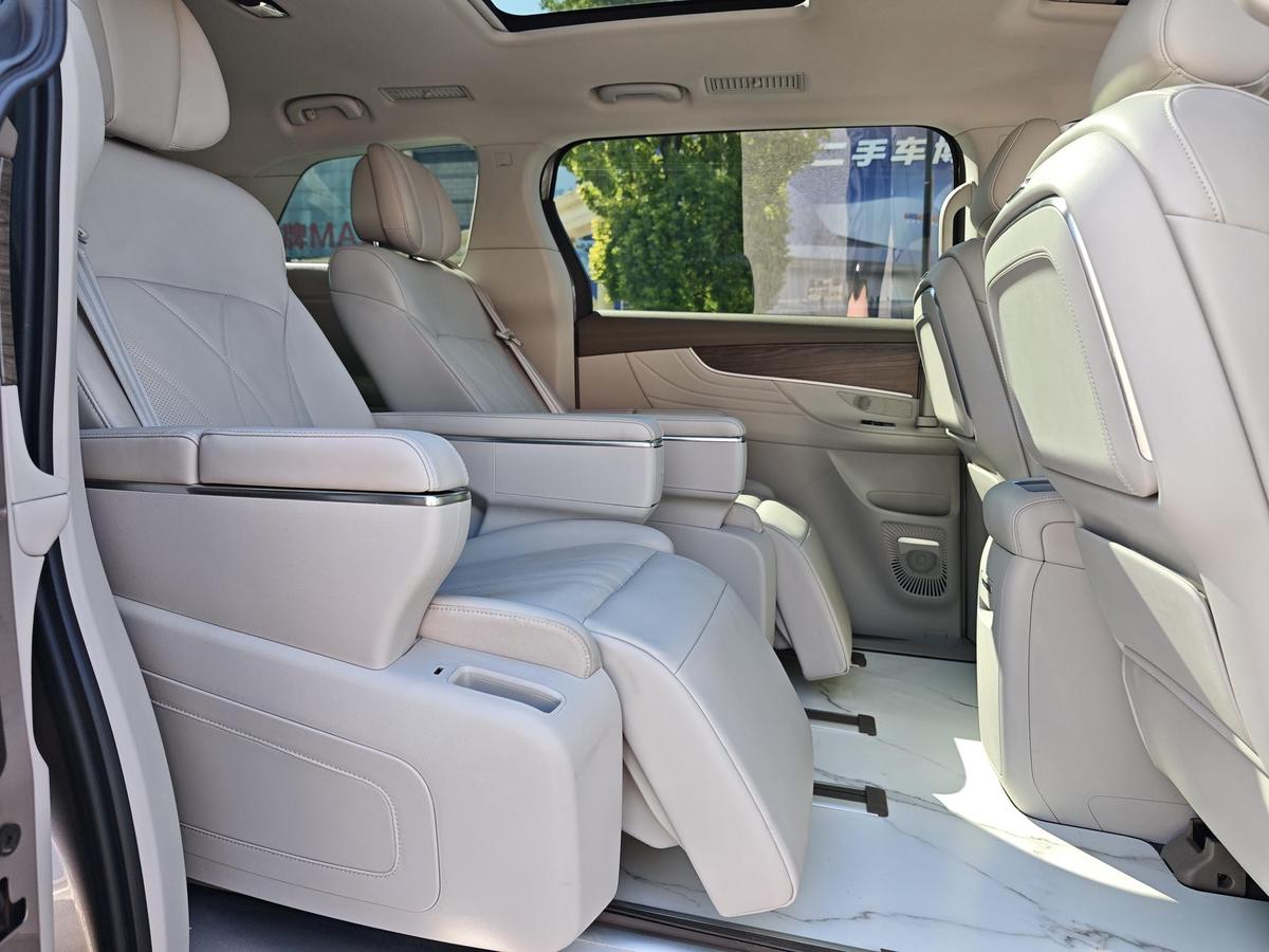 Roewe iMAX8 DMH 1.5T, фото 7