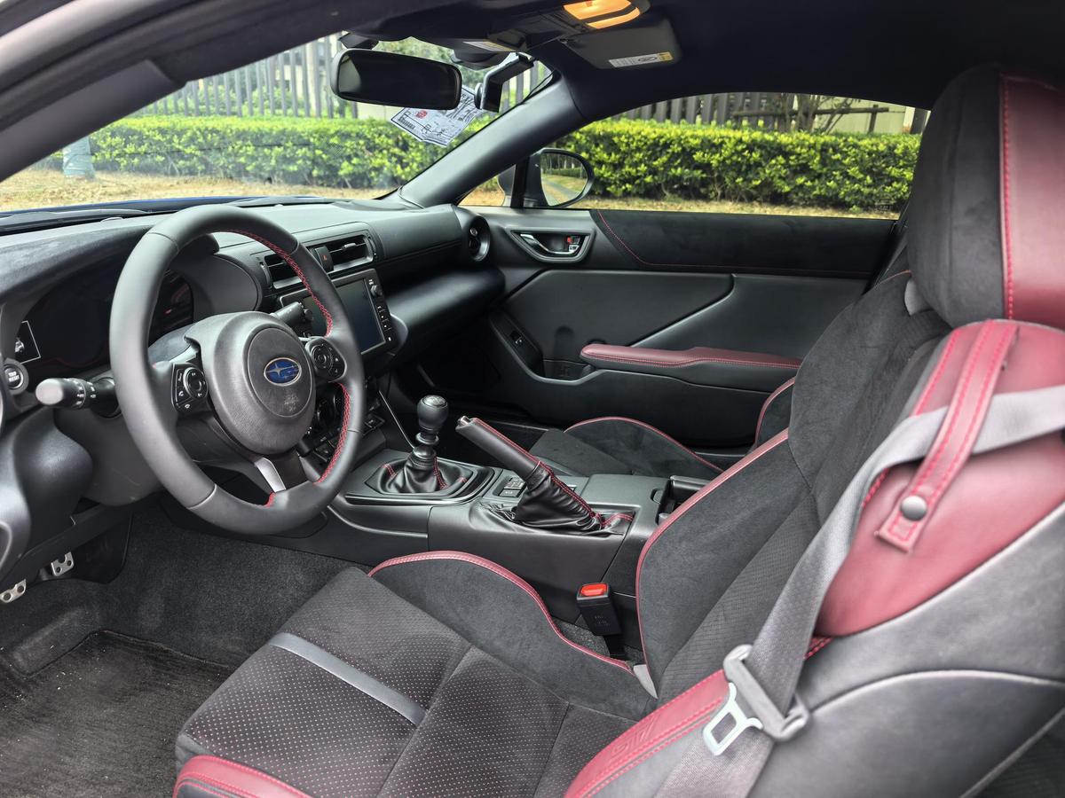 Subaru BRZ 2.4L MT STI Sport, фото 8