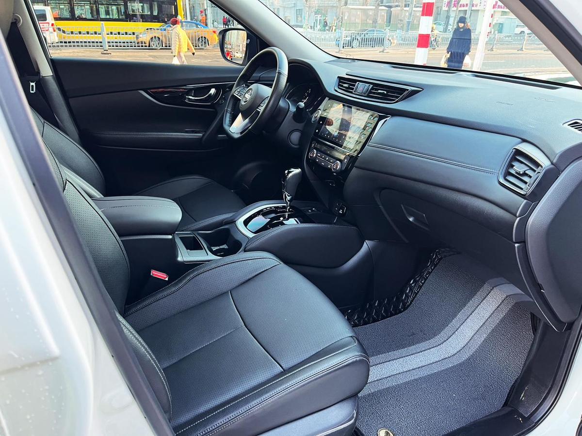 Nissan X-Trail 2.0L 2WD, фото 5