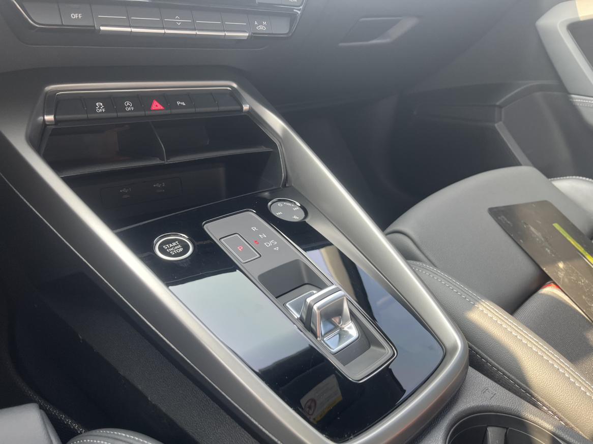 Audi A3L Sedan 35 TFSI Sport, фото 16