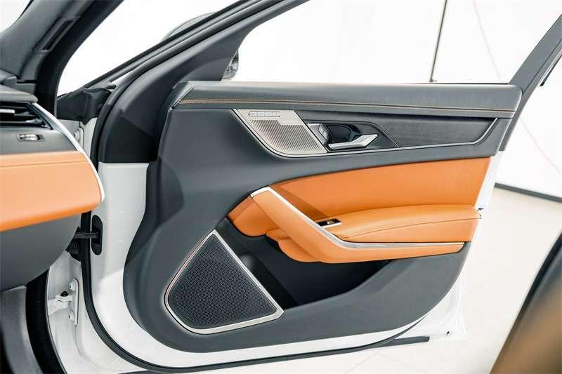 Jaguar XFL 2.0T P300 AWD Flagship Sport, фото 13