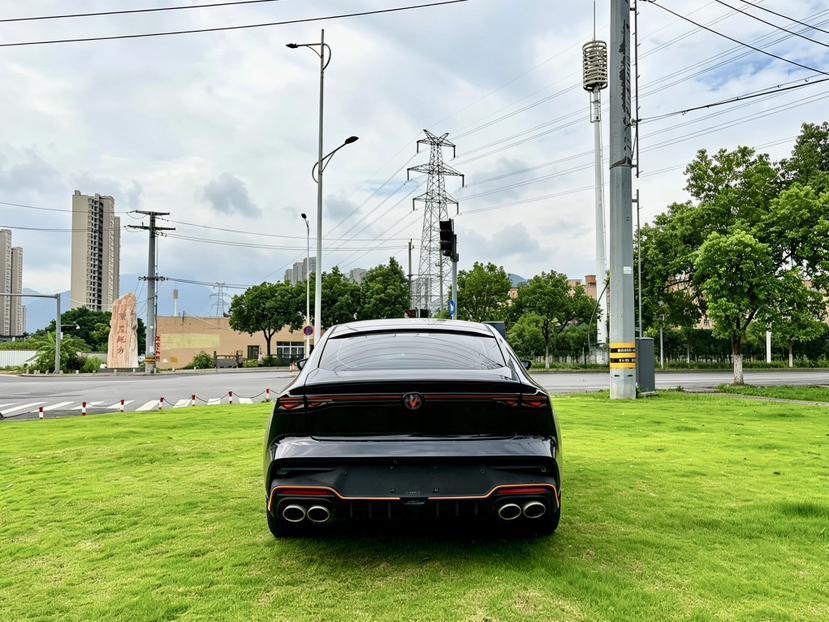 Changan UNI-V 2.0T, фото 5