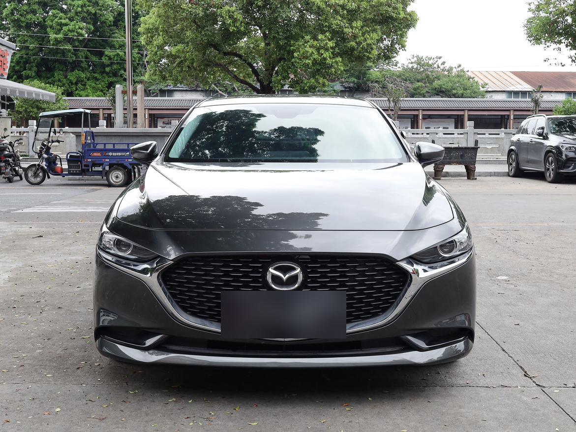 Mazda 3 Axela 2.0L AT