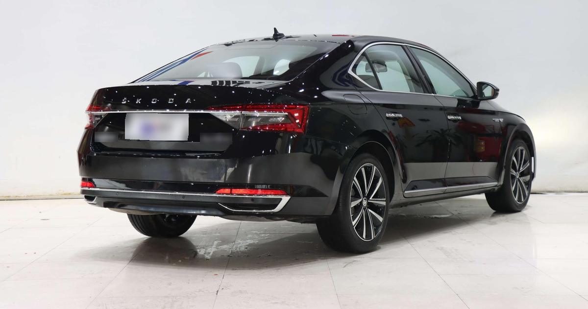 Skoda Superb TSI280 DSG Premium, фото 4
